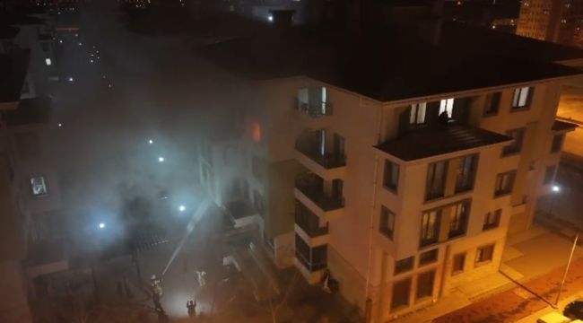 Tartıştığı annesine kızıp daireyi ateşe verdi: 10 kişi dumandan etkilendi 