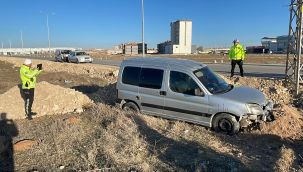Karaman'da hafif ticari araç yoldan çıktı: 1 yaralı 