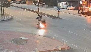 Karaman'da motosikletin çarptığı yaya ile sürücü yaralandı