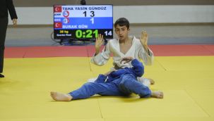 Karaman'da Okul Sporları Yıldızlar Judo Türkiye Birinciliği heyecanı başladı