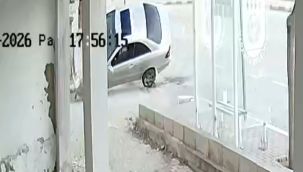 Otomobilin takla attığı anlar kameraya yansıdı 