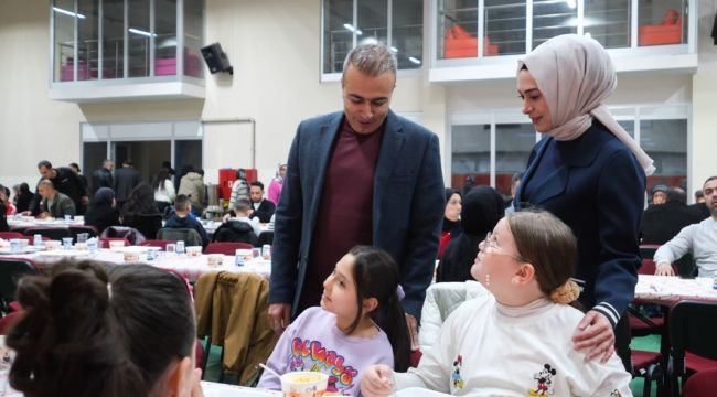 Vali Çiçek, özel sporcularla iftar programında buluştu