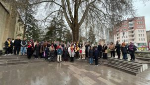 Karaman'a gelen turistler şehrin tarihi yerlerini gezdi