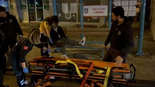 Otobüsten inen yolcuya elektrikli bisiklet çarptı 