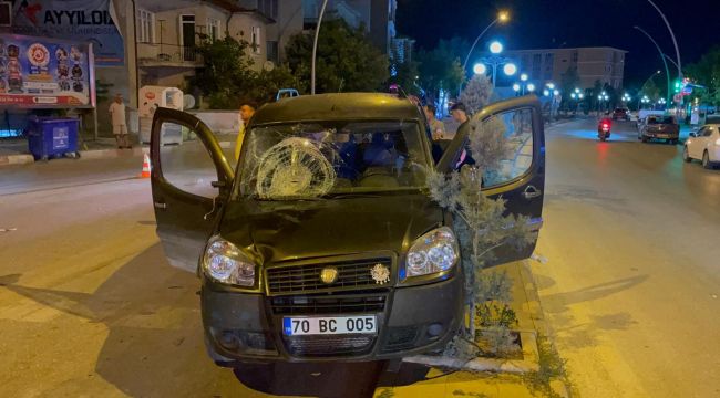 Hafif ticari aracın çarptığı belediye işçisi ağır yaralandı
