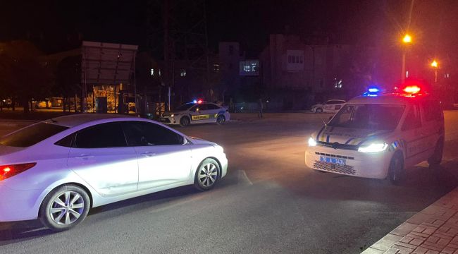 Otomobille elektrikli bisiklet çarpıştı: 1 yaralı 